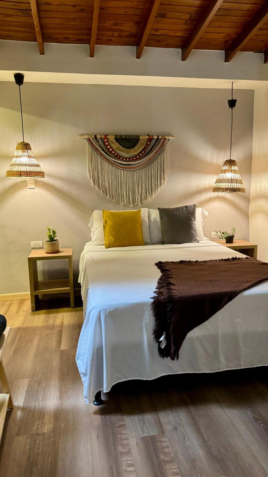 Luum Casa Hotel Manila メデジン エクステリア 写真