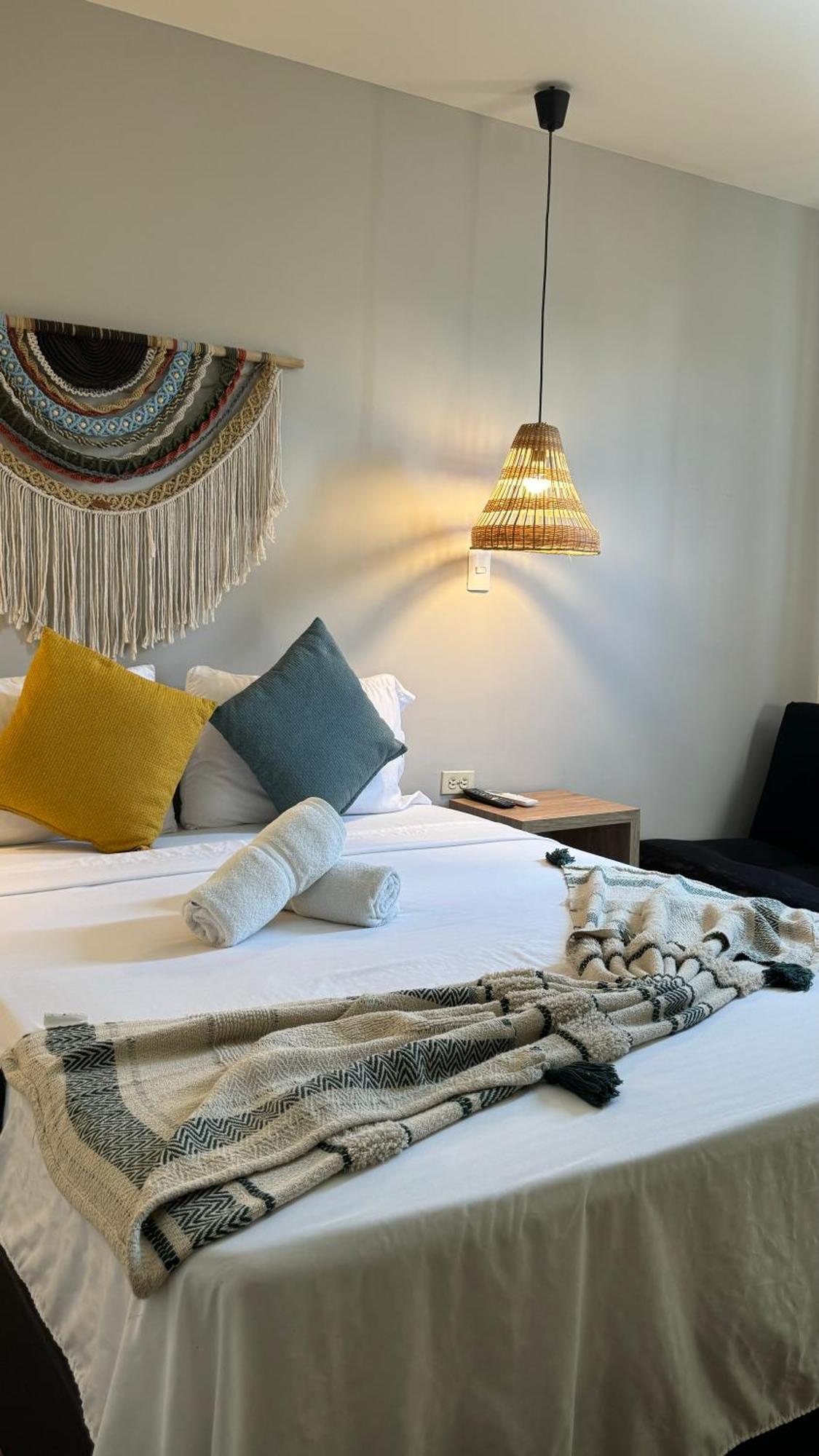 Luum Casa Hotel Manila メデジン エクステリア 写真