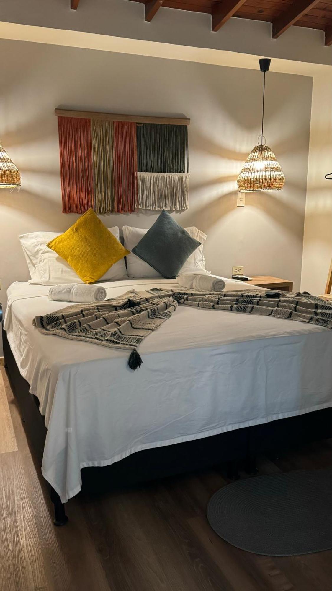 Luum Casa Hotel Manila メデジン エクステリア 写真